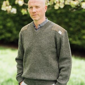 Drover- Vee neck sweater with Harris Tweed patches